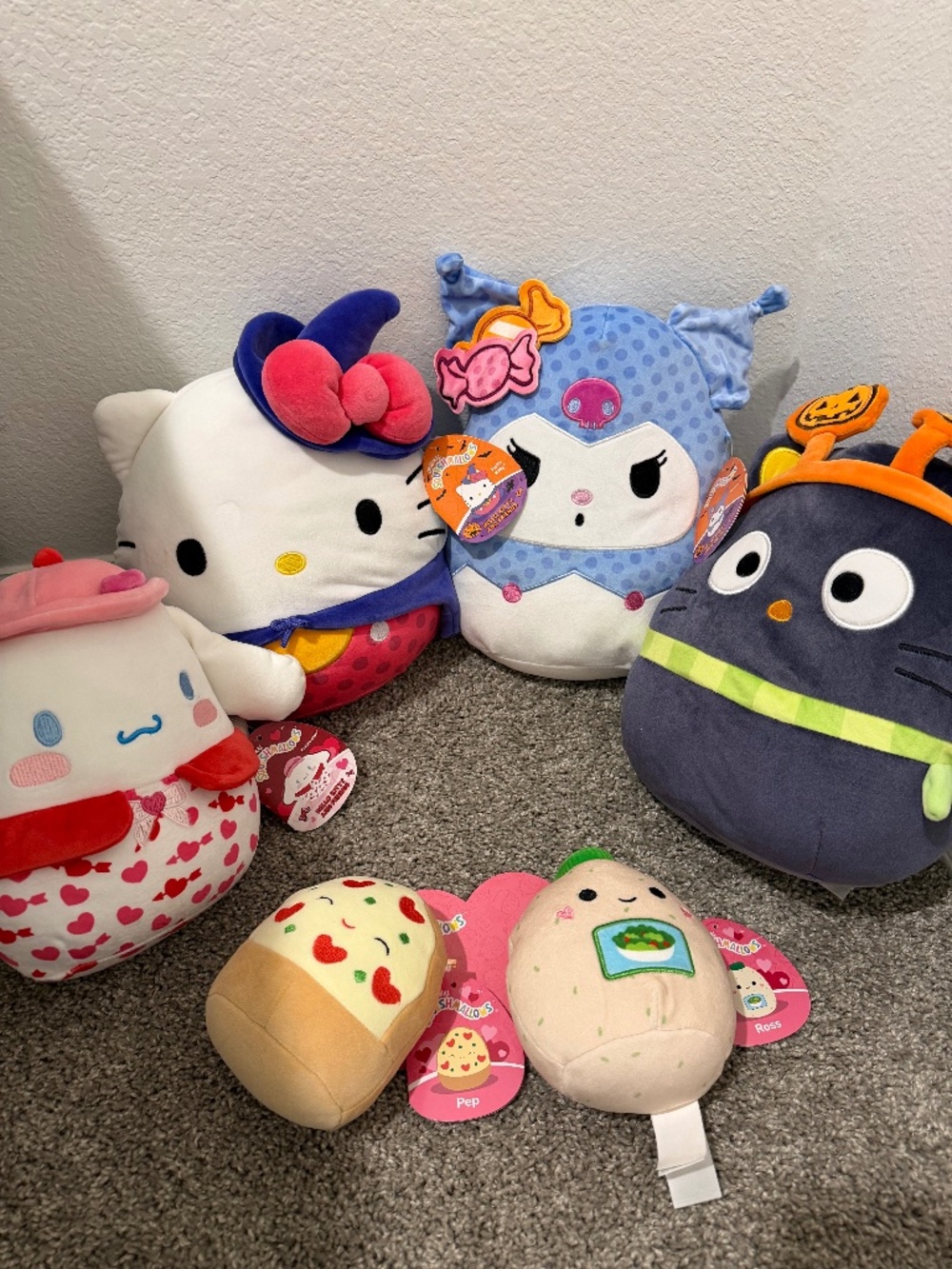 (All new)SANRIO/SQUISHMALLOW BUNDLE SET